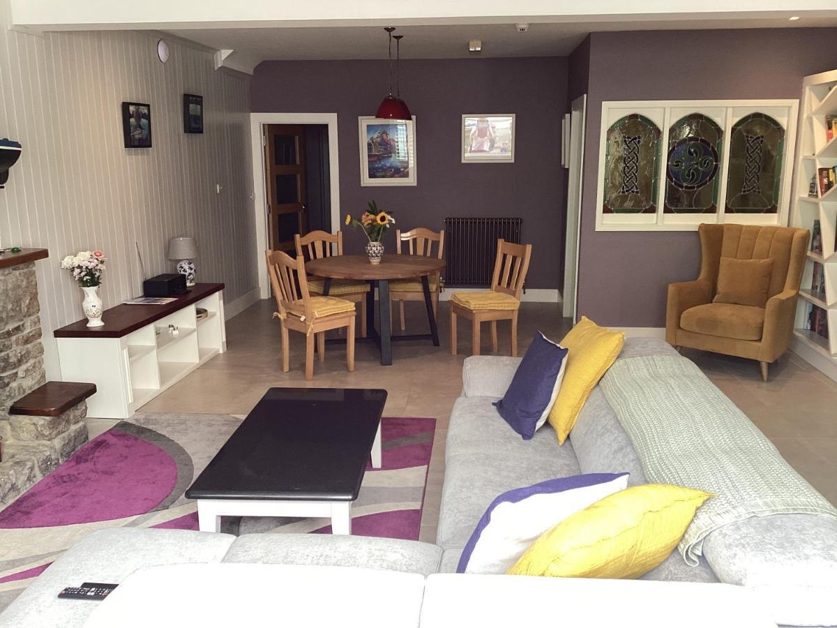 Roundstone Retreats Quayside Luxury Apt מראה חיצוני תמונה
