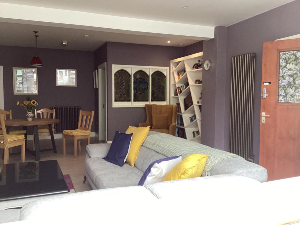 Roundstone Retreats Quayside Luxury Apt מראה חיצוני תמונה