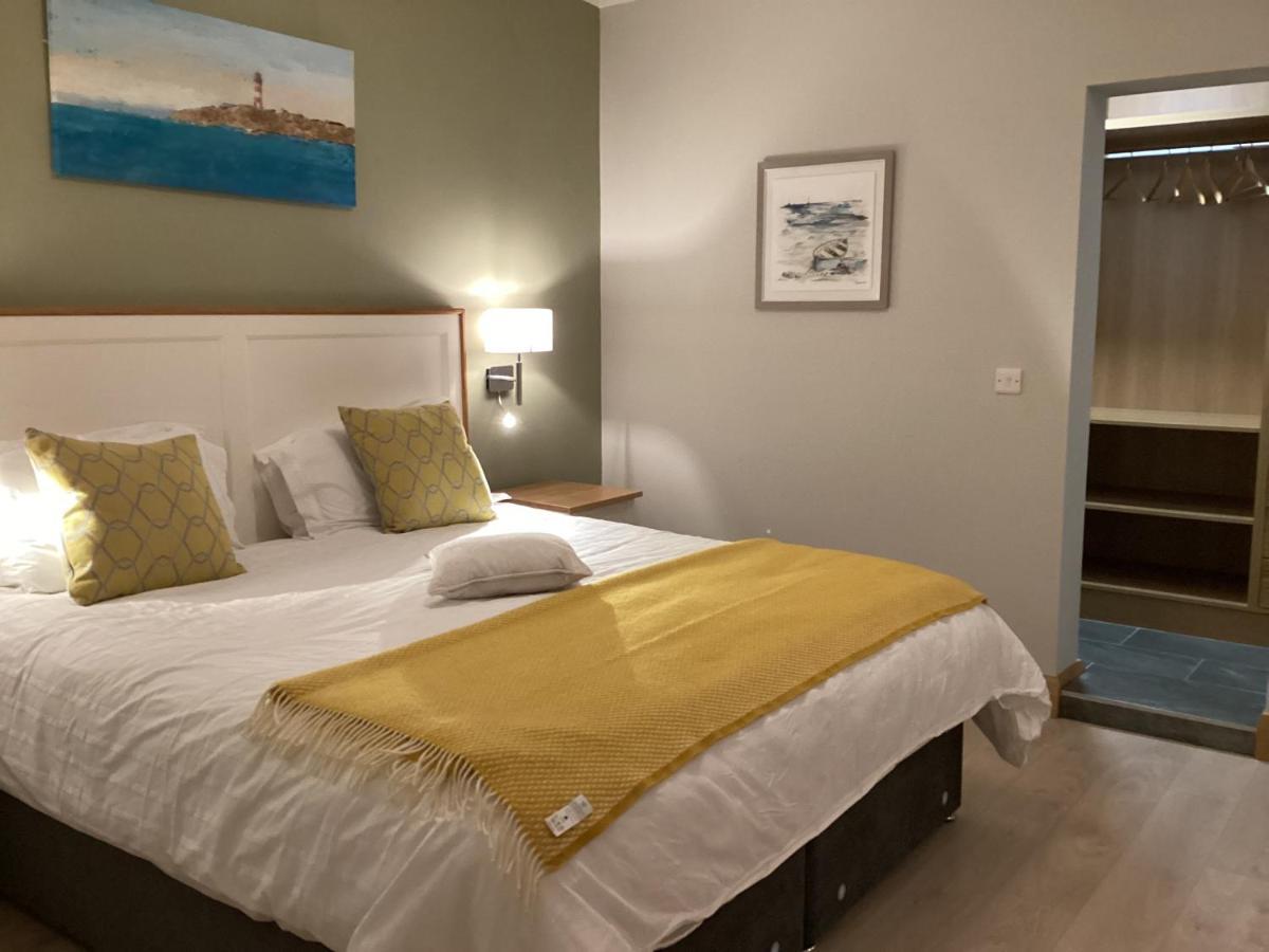 Roundstone Retreats Quayside Luxury Apt מראה חיצוני תמונה